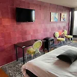 Buenos Hotel