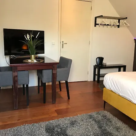 Buenos Hotel